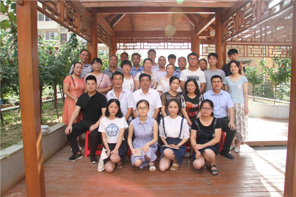 又是一年金秋季，助學(xué)圓夢暖人心----2017年寶業(yè)集團(tuán)“金秋助學(xué)”活動(dòng)圓滿結(jié)束